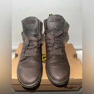 DR. MARTENS AIRWAIR LEYTON DARK BROWN + DARK GREY BOOTS - USED